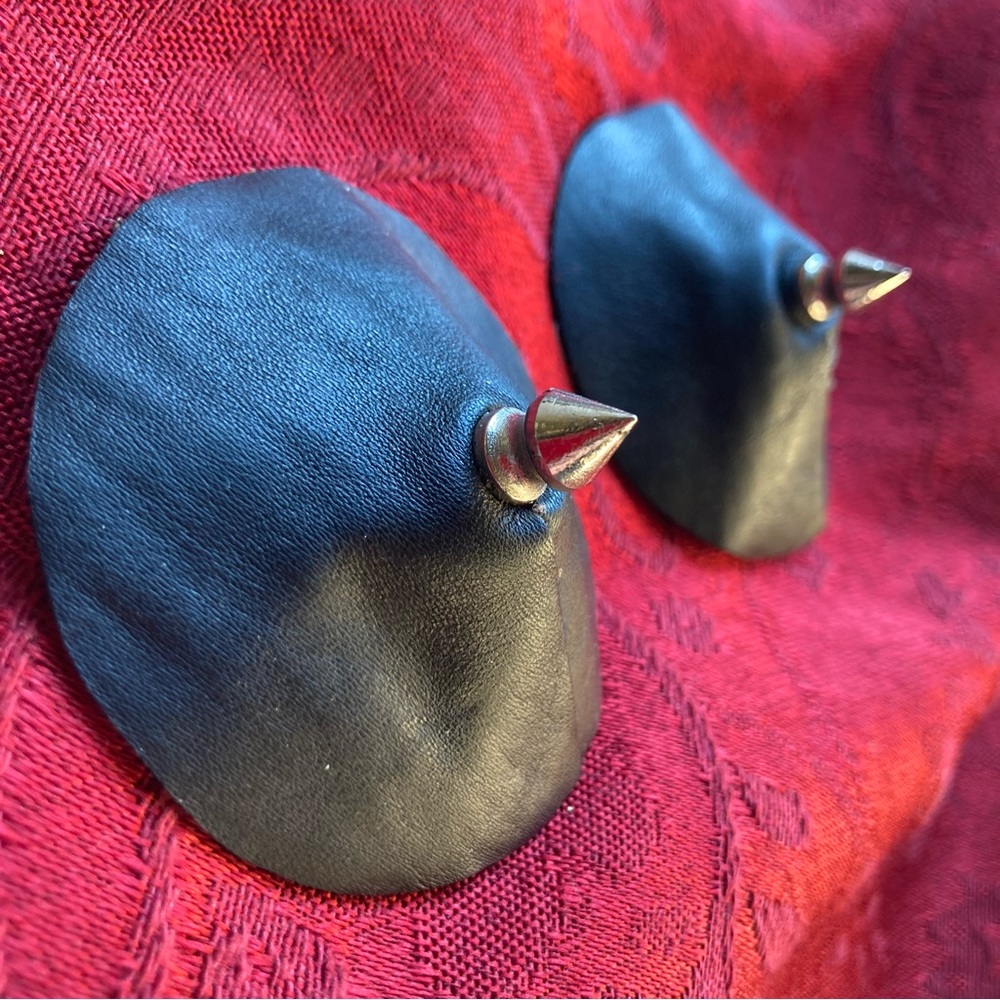 ❤️ Sassy Black Spiked Leather Pasties
